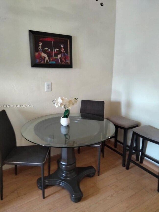 Building Photo - 4015 Indian Creek Dr