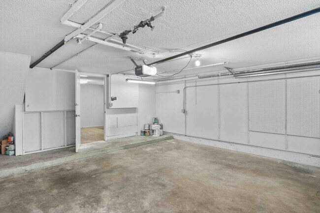 Building Photo - 5215 Sepulveda Blvd