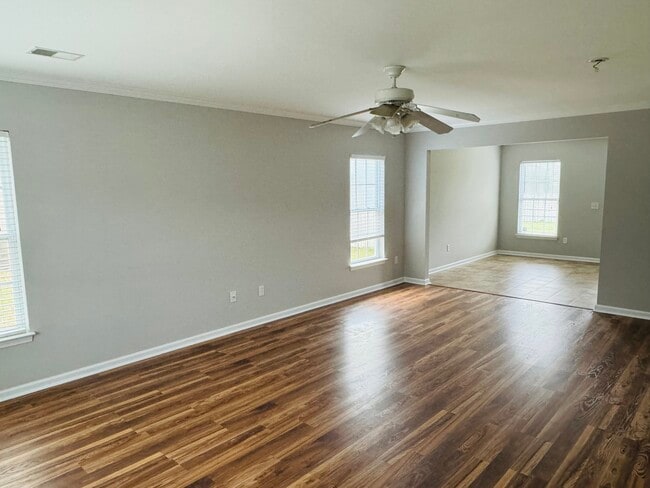 Building Photo - 39 Hamilton Grove Dr