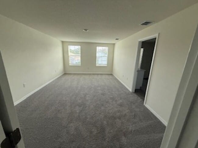 Building Photo - Beautiful New House