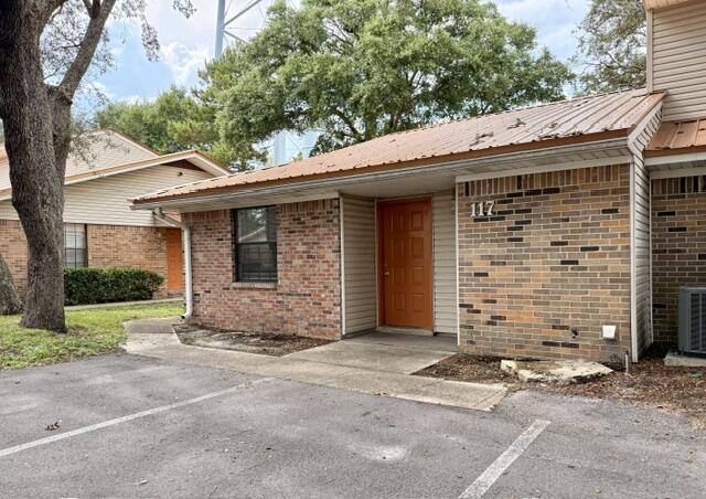 Building Photo - 117 Classic Ct