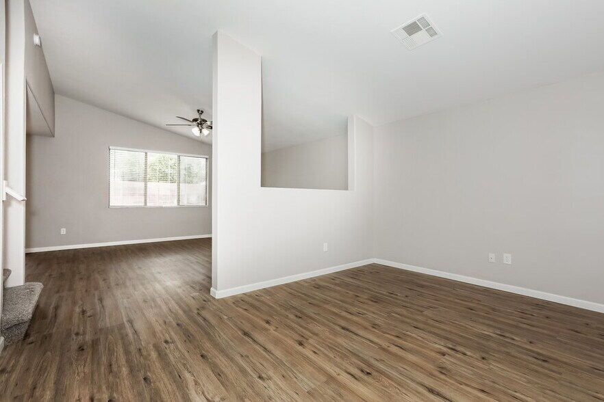 Building Photo - 1471 S Red Rock Ct