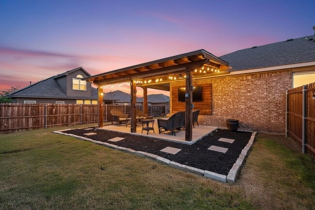 Building Photo - 1801 Velarde Rd