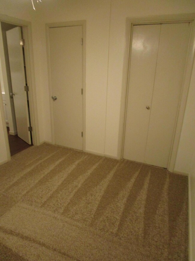 Building Photo - 6180 Circle Dr