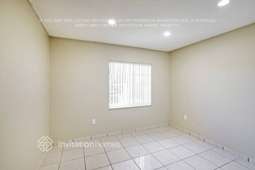 Building Photo - 7845 SW 161st Ave