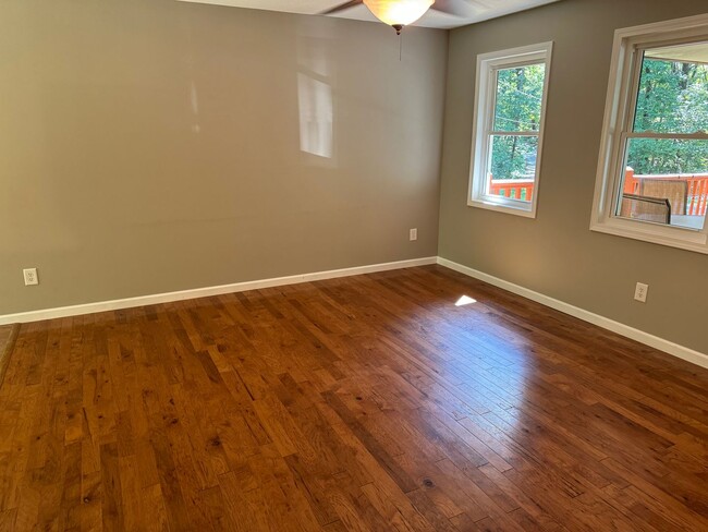 Building Photo - 3 Bedroom 2 Bathroom Home in Greeneville, TN