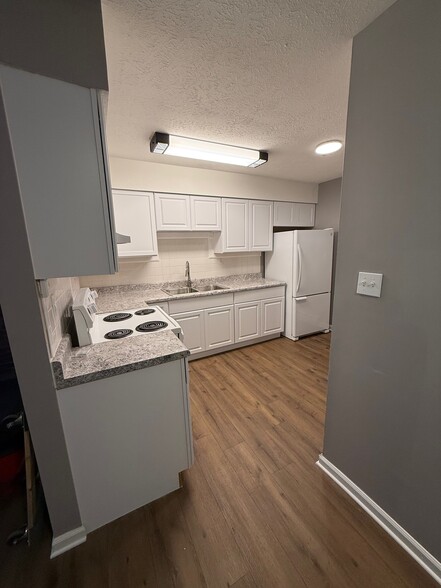 Brand New Kitchen - 307 June Marie Dr