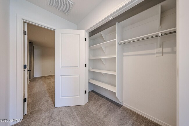 Building Photo - 3332 W Dunbar Dr