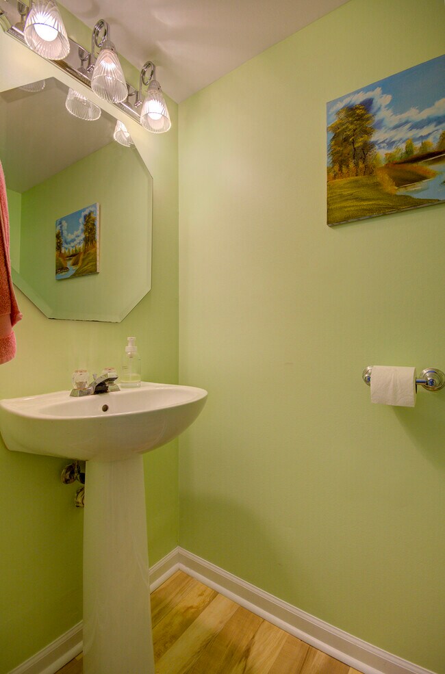 Building Photo - 1608 Normantown Rd