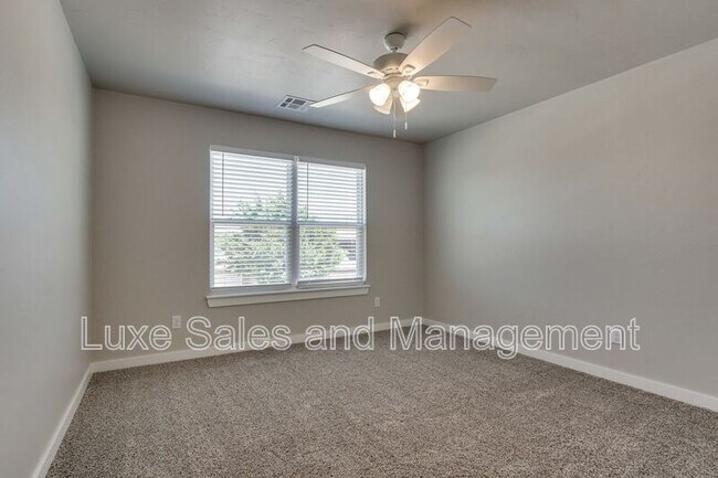 Building Photo - 2188 Buena Vida Ln