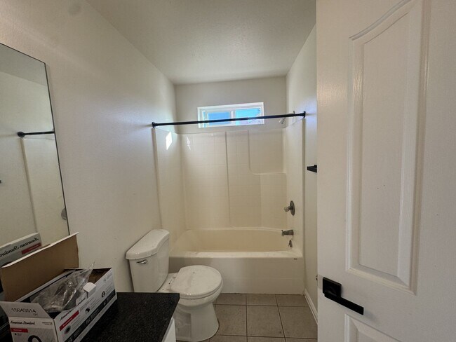 Building Photo - Ranch Rambler in Enoch