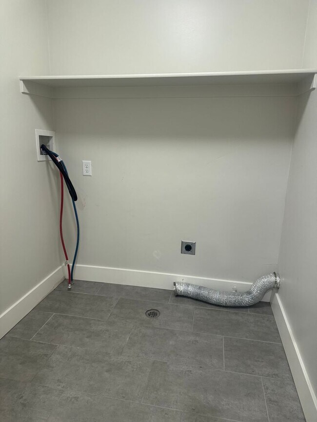 Building Photo - Beautiful Traverse Mtn. Townhome for rent!