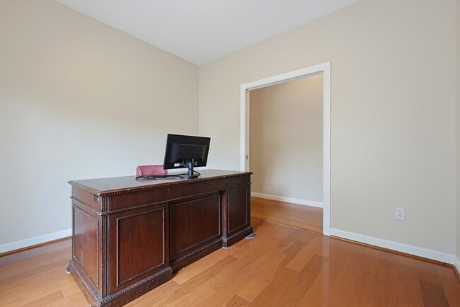 Building Photo - 6 Waterville Ln