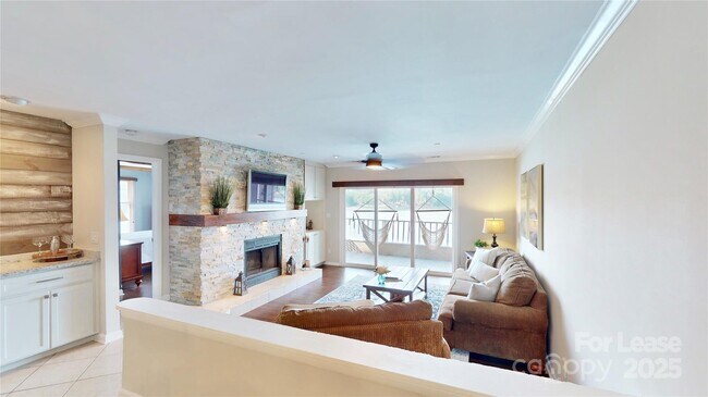 Building Photo - 9816 Emerald Point Dr