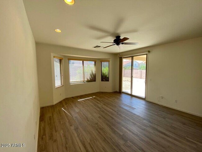 Building Photo - 2127 W Maya Way