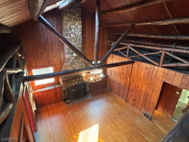 Building Photo - 251 Cupsaw Dr