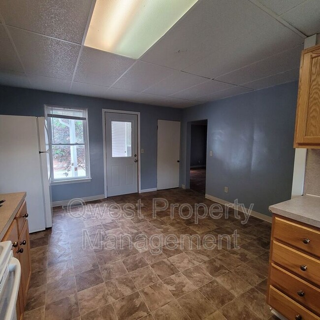 Building Photo - 714 4 Mile Rd NW