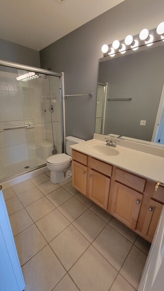 Building Photo - 2807 Stonewater Dr
