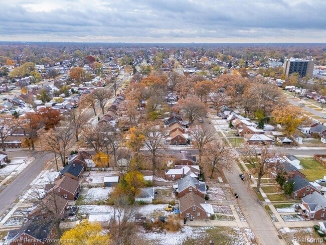 Building Photo - 19412 Sussex St