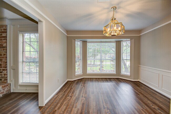 Building Photo - 6206 Rippling Hollow Dr