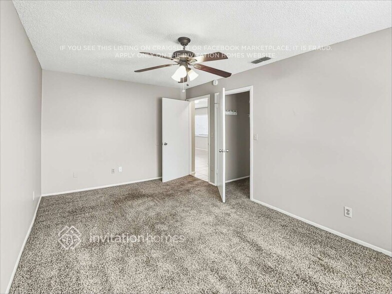 Building Photo - 4205 Gray Squirrel Ln