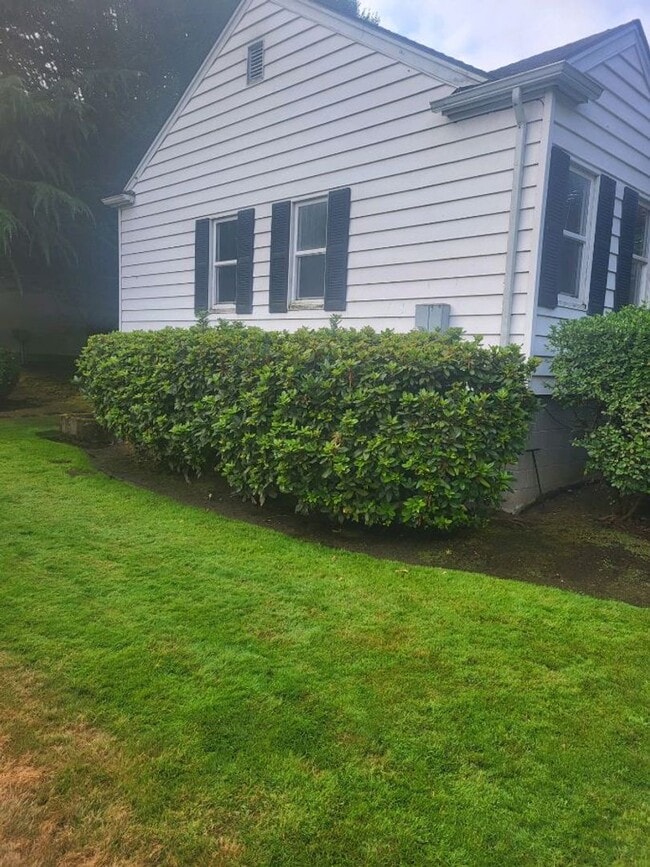 Building Photo - Charming Vintage Three Bedroom In Camas