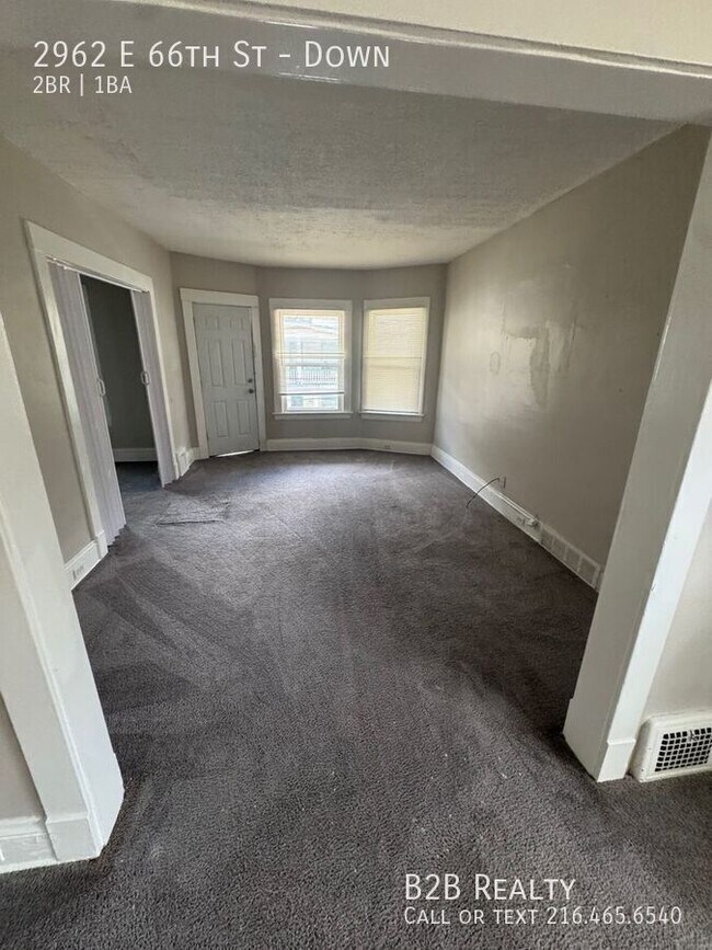 Building Photo - 2962 E 66th St