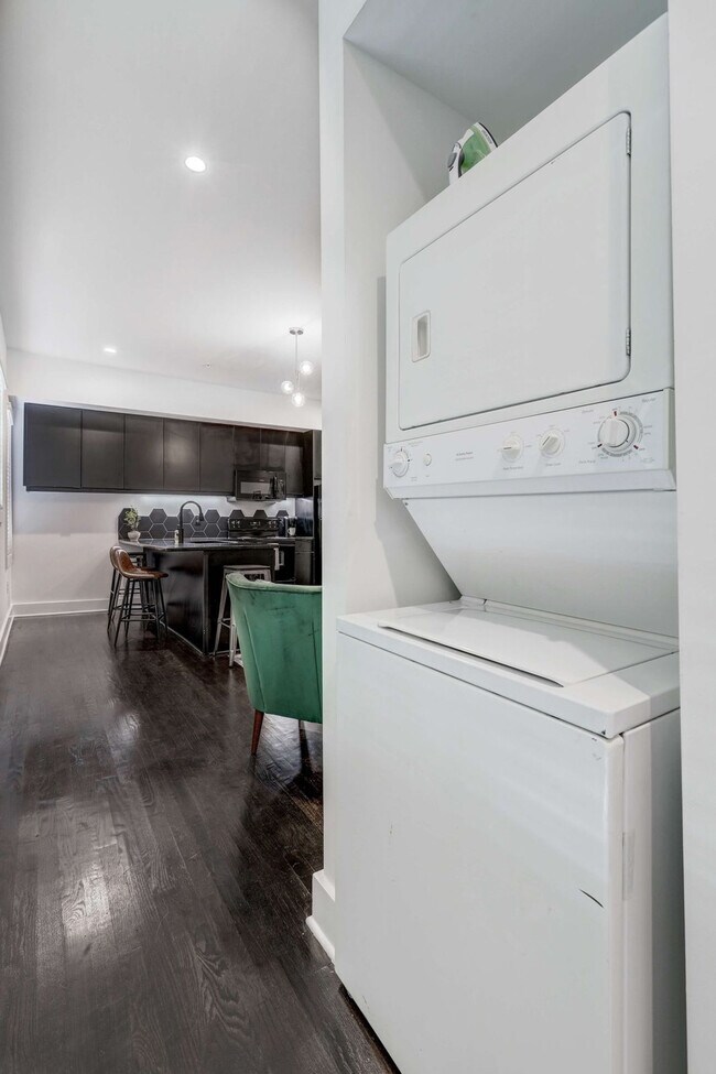 Building Photo - 940 Piedmont Ave NE