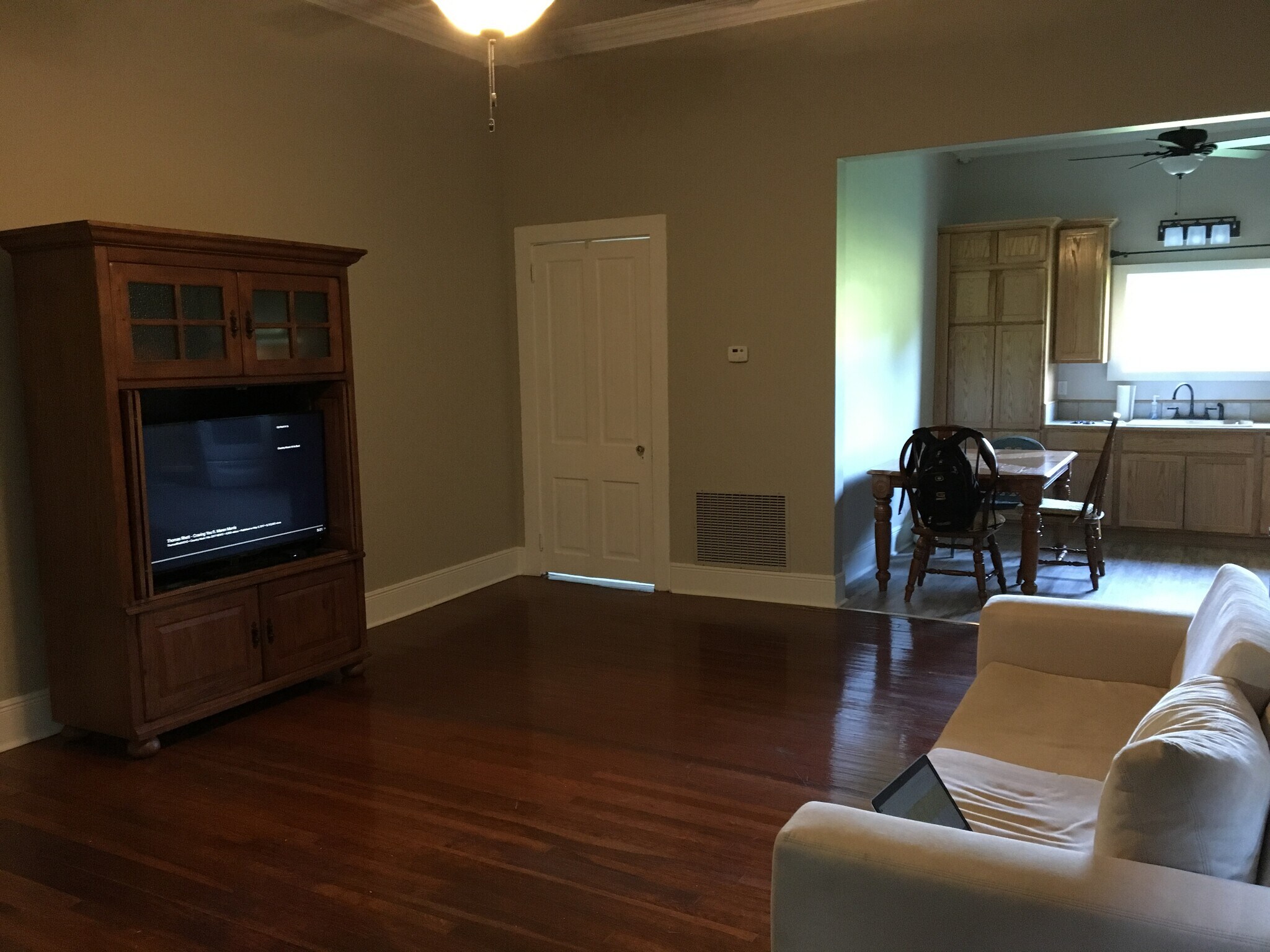 Living - 1039 lady of the lake rd