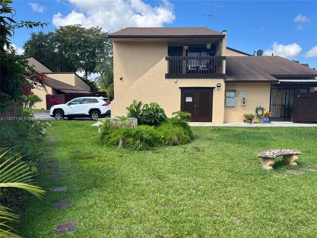 Building Photo - 6631 SW 137th Ct