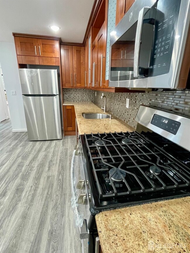 Building Photo - 1307 cricket Ln