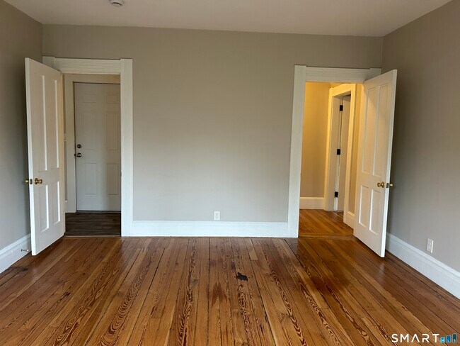 Building Photo - 6 Beech Dr