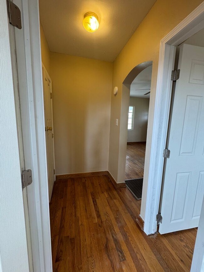 Building Photo - 4501 Packard St