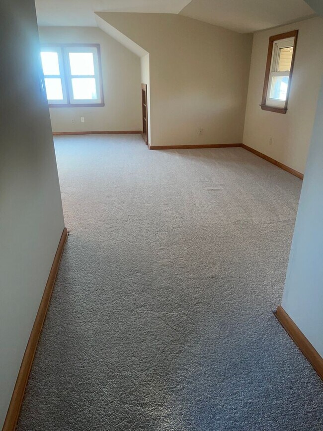 Building Photo - 15717 Northwood Ave