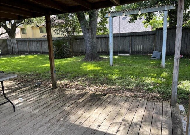 Building Photo - 16318 Dawncrest Way