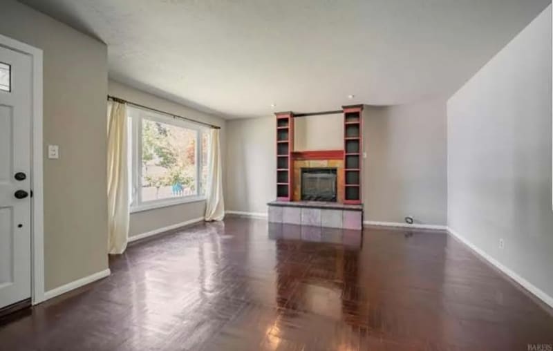 Building Photo - 2732 Village Side Dr