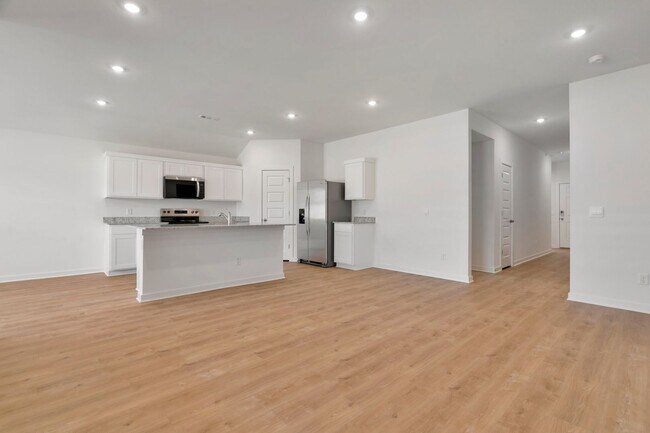 Building Photo - Brand-New 3 Bedroom Home in Prairie Grove! Move-in Ready! FENCE INCLUDED!