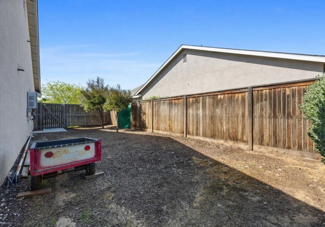 Building Photo - Beautiful 4 Bed 2 Bath Home!!!