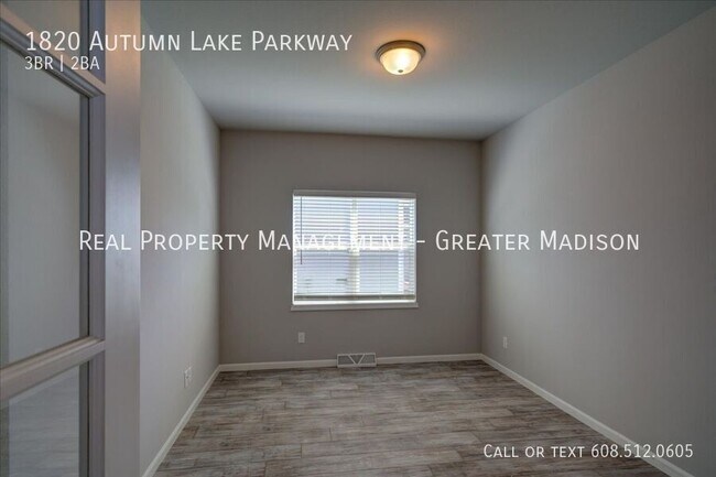 Building Photo - 1820 Autumn Lake Parkway