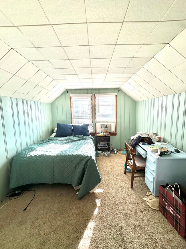 Building Photo - 510 Auburndale Ave