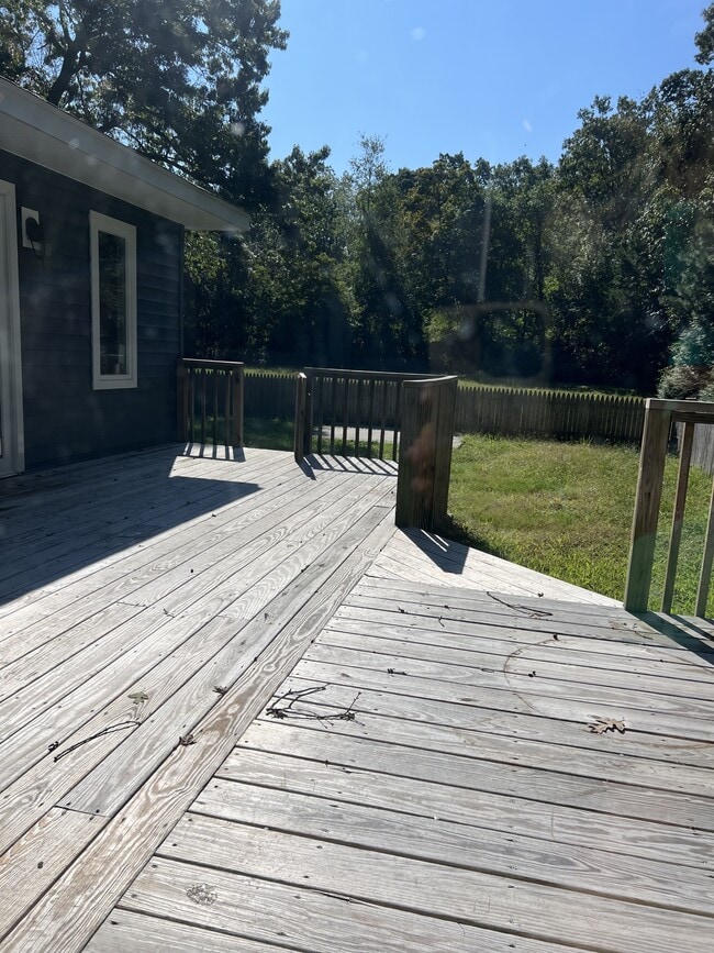 Building Photo - 711 Dennisville-Petersburg Rd