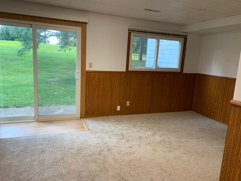Building Photo - 11101 Vessey Cir