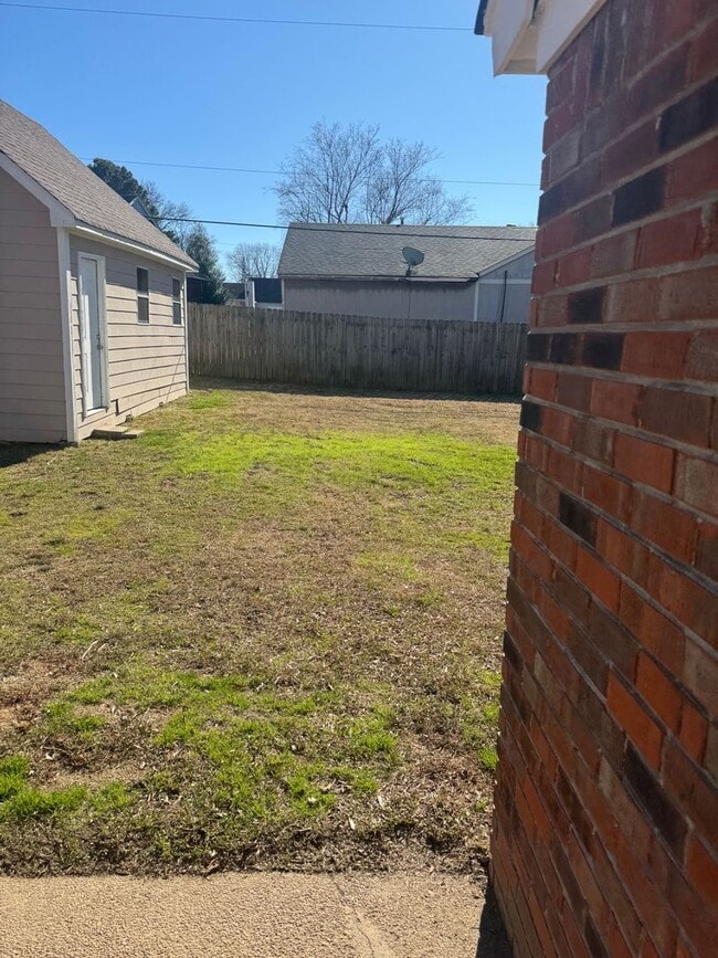 Building Photo - 5979 Cherry Creek Ln