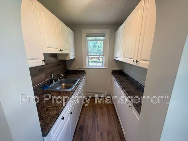 Building Photo - 280 Hillside Ave