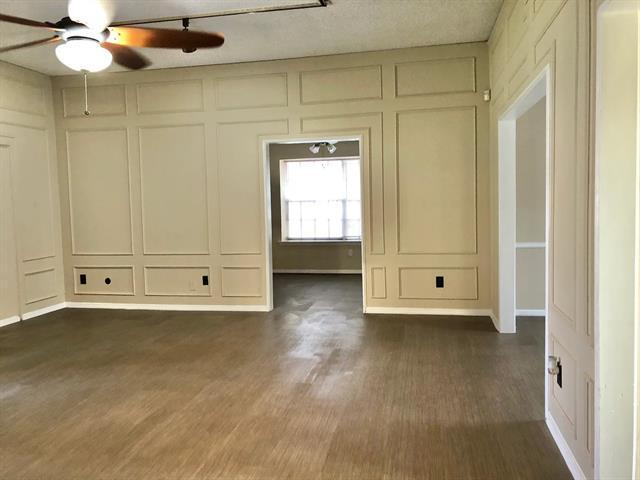 Building Photo - 613 Trail View Ln