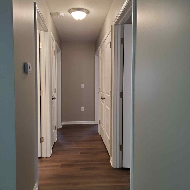 Building Photo - 897 W Gay St