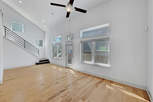 Building Photo - 2308 Hermia St