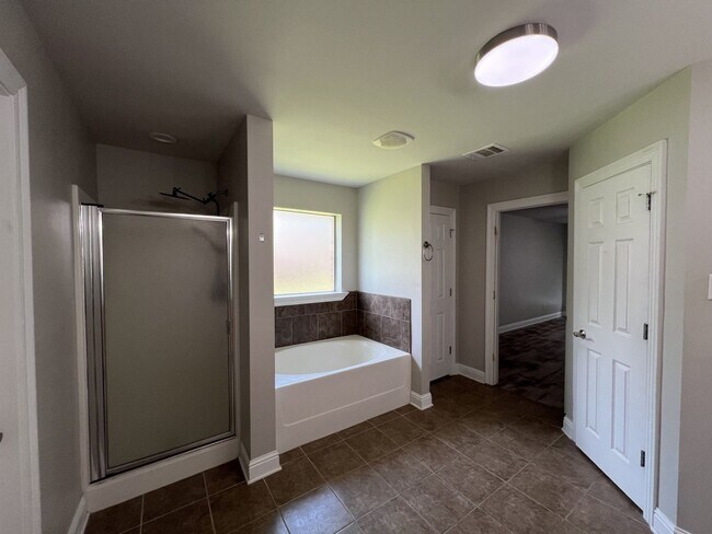 Building Photo - 23816 Stone Ridge Dr.