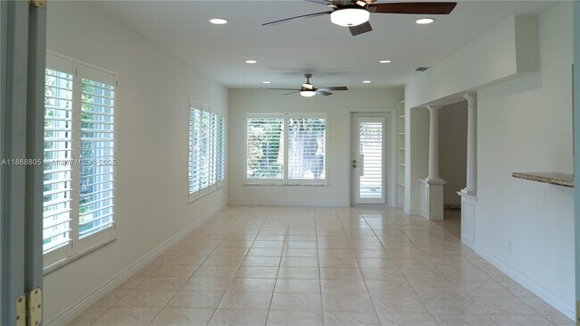 Building Photo - 2841 NW 10th Ave