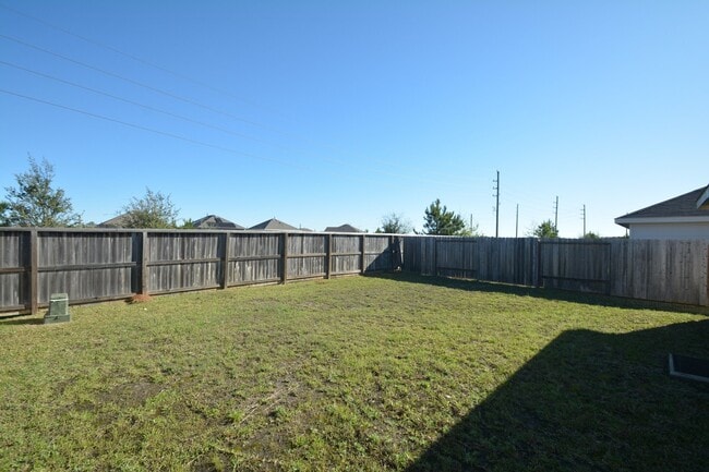 Building Photo - 379 Jewett Meadow Dr